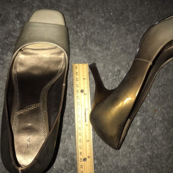 Tahari Peep Toe Ombré Size 8 - Picture 2 of 4